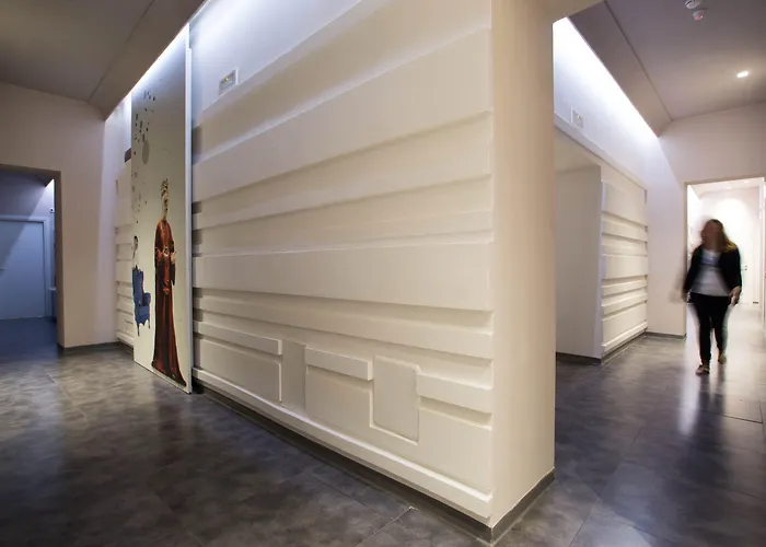 Отель Santa Brigida 4*