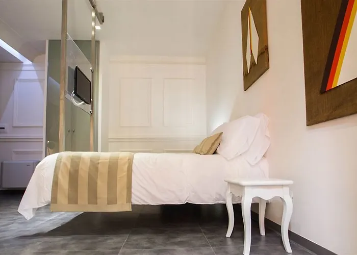 Отель Santa Brigida 4*